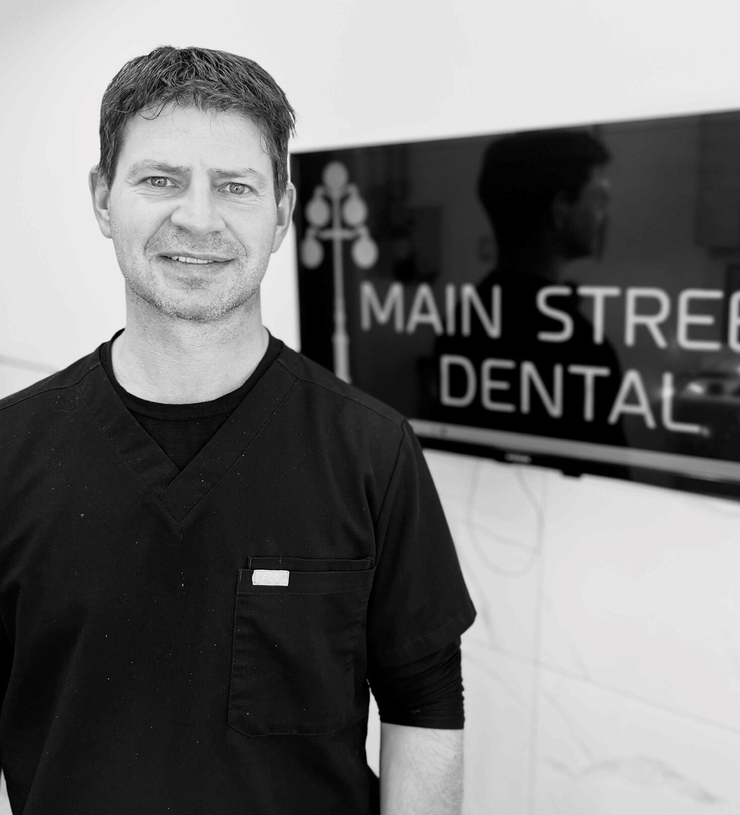 Dr Kell Viczko