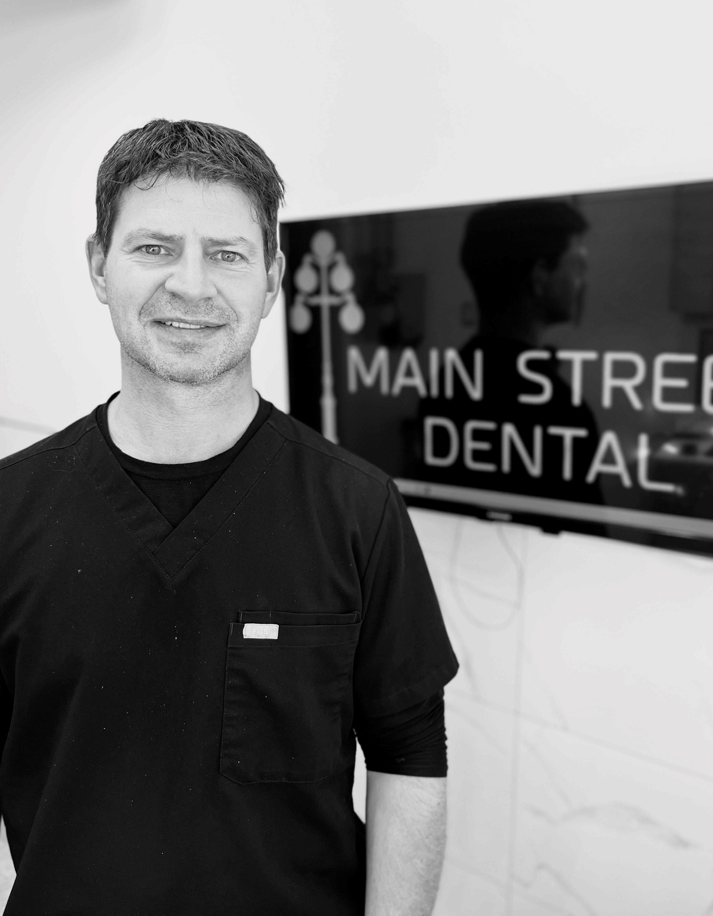 Dr Kell Viczko